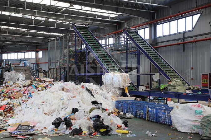 Proiect de sortare și reciclare a deșeurilor din plastic în Zhengzhou, China