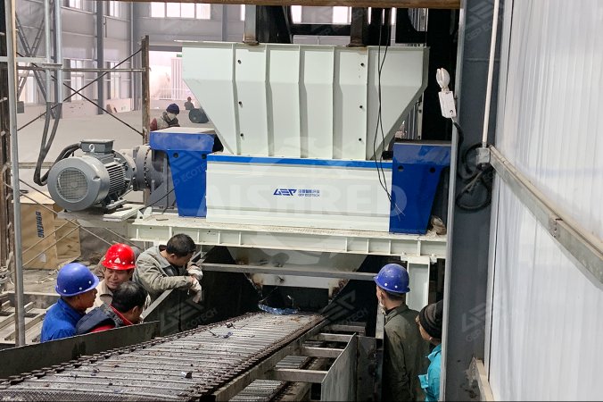 Proiect de reciclare a găleților de vopsea în Henan, China