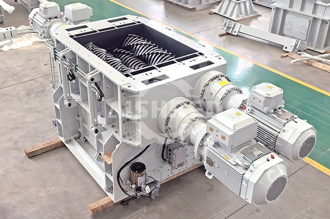 Tocător cu patru arbori