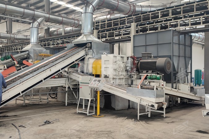 Unitate de măcinare a cauciucului