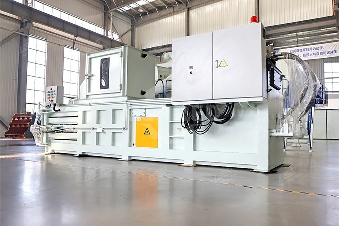 Presă hidraulică de balotat