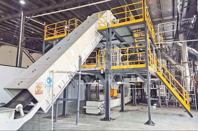 Tocător cu patru arbori pentru proiectul de reciclare a bateriilor cu litiu din Anhui, China